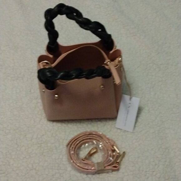 E/N Expressions Inc Vegan Leather Crossbody Handbag Purse Blush - Picture 2 of 4